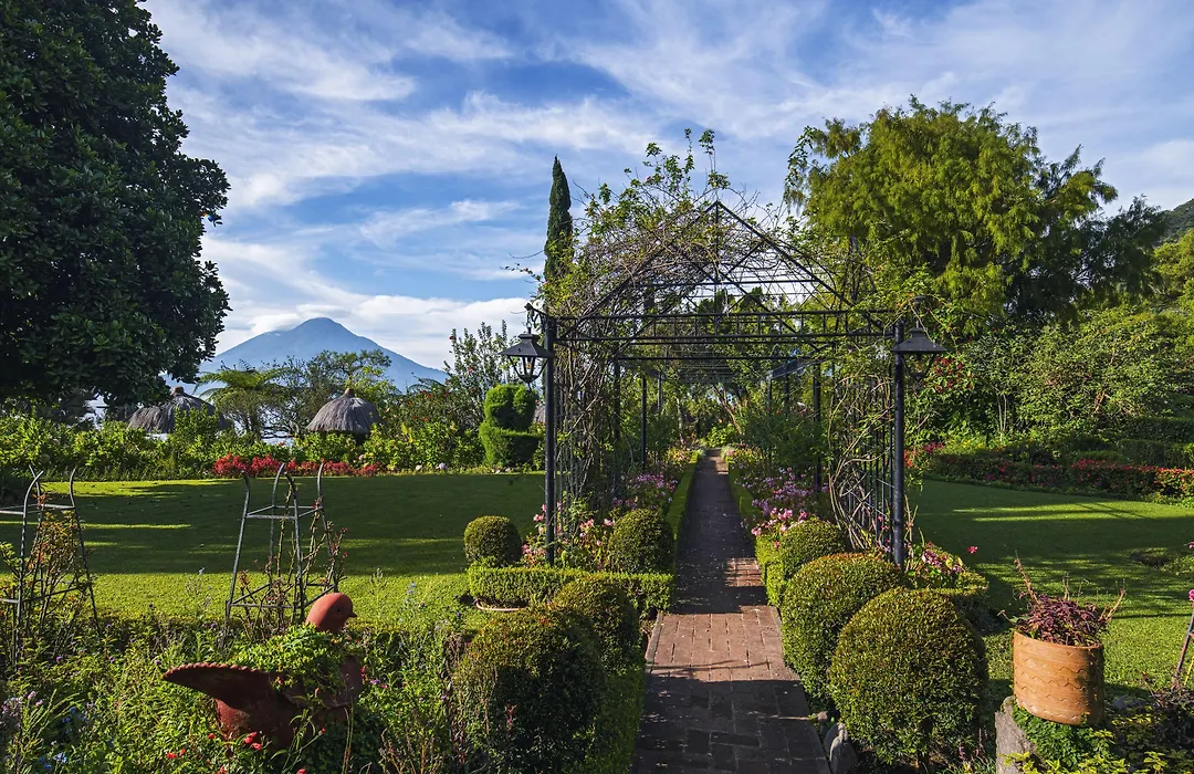 Hotel Atitlan-1